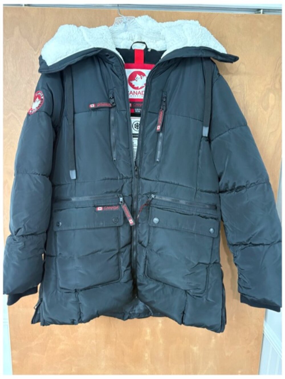 Canada Weather Gear Women’s Black Winter Coat Jacket – Size XL